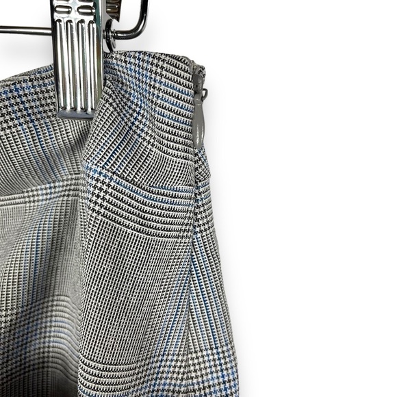 4 for $20 SALE! Tahari by Arthur Levine Plaid Pleat Mini Skirt, Grey Plaid, 8P - Picture 4 of 11